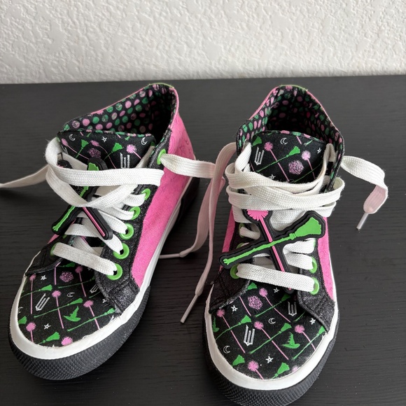Wicked High Top Shoes Kids Size 13 - Picture 2 of 6